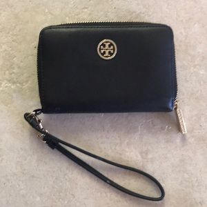 Tory Burch  Smartphone Wristlet